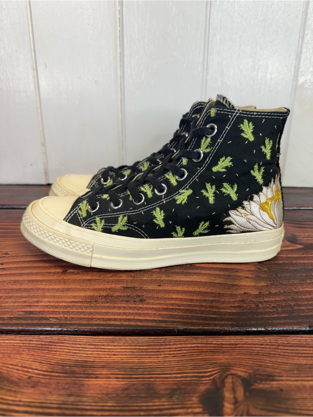 Converse Chuck 70 Prep Embroidery High ‘Cactus’ Sneakers Women’s 6.5 Men’s 4.5